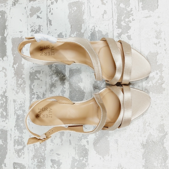 NEW Naturalizer Taimi Gold Cream Faux Leather Slingback Heeled Sandals I597 - Picture 9 of 12